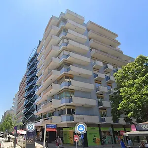 https://republica83-campo-pequeno-home.hotels-lisbon-portugal.com